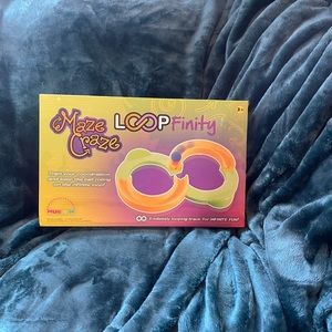 Toy MAZE CRAZE LOOPFINITY NIB